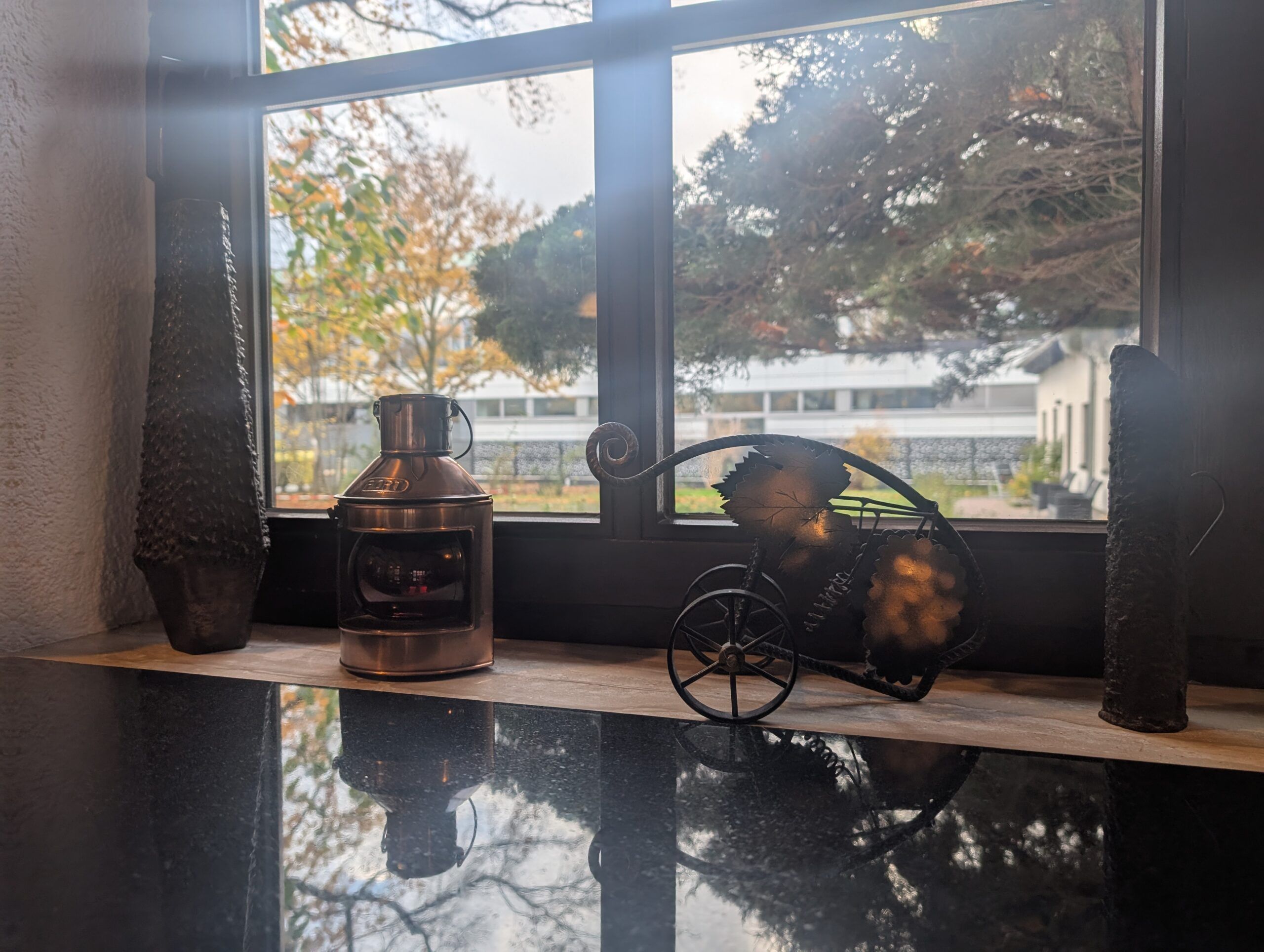 Fensterplatz mit Blick ins Grüne